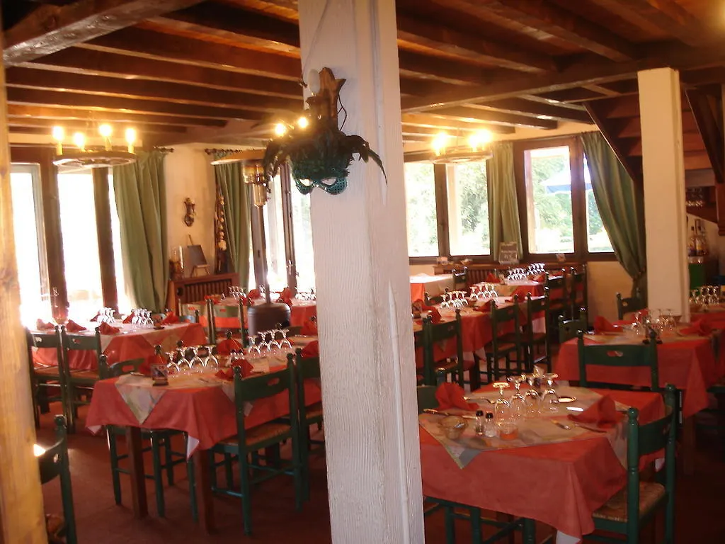 ** Hotel Hôtel Auberge de La Palombière Antichan-de-Frontignes France